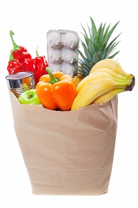 1519327-a-grocery-bag-full-of-healthy-fruits-and-vegetables (1)